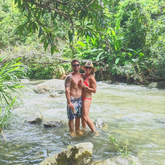 Meet your Posher, Amy - Picture 1 of 1